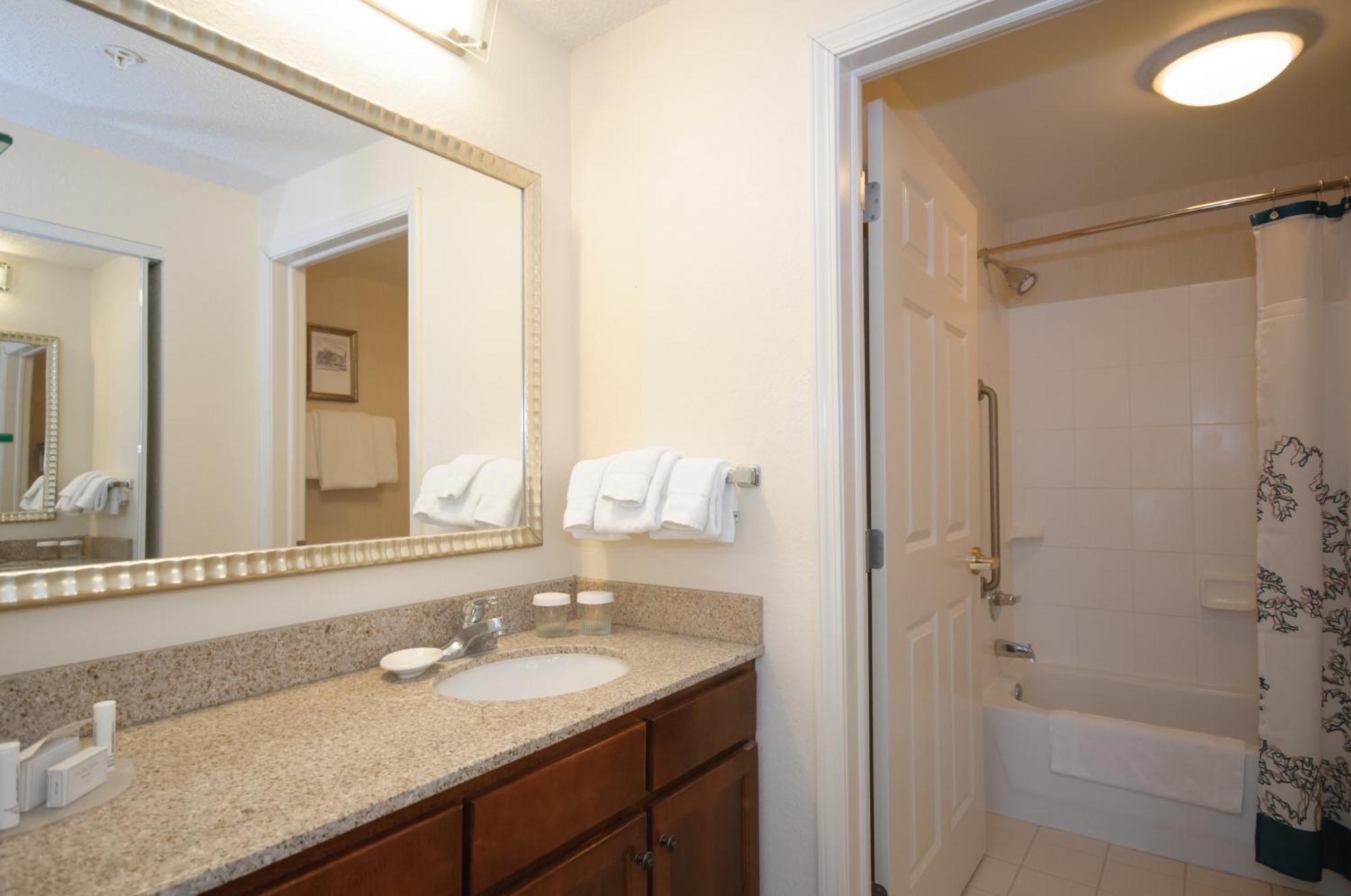 Residence Inn Rochester Mayo Clinic Area Екстериор снимка